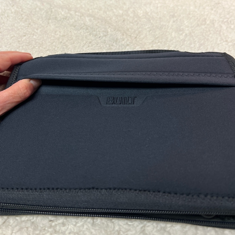 BUILT NY Neoprene Zip Folio Case for All iPads - Picture 9 of 12